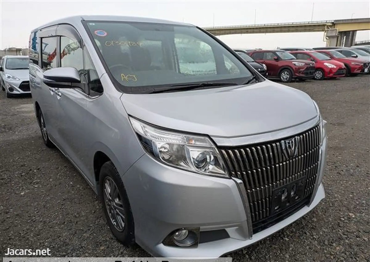2015 TOYOTA Esquire