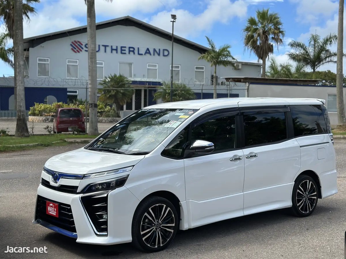 2019 TOYOTA Voxy