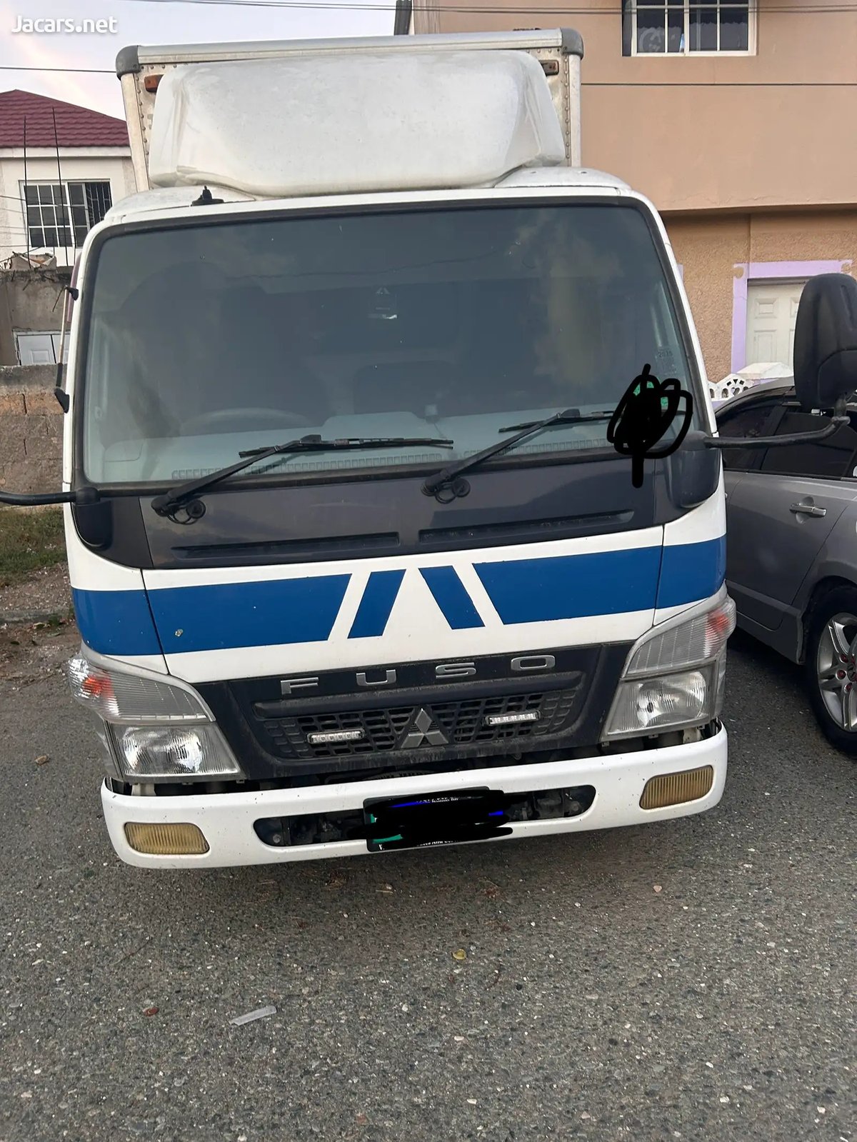 2011 MITSUBISHI Canter
