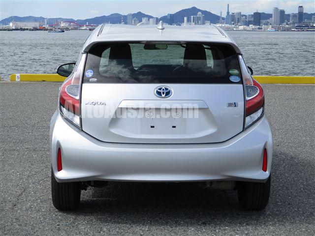 2017 TOYOTA AQUA