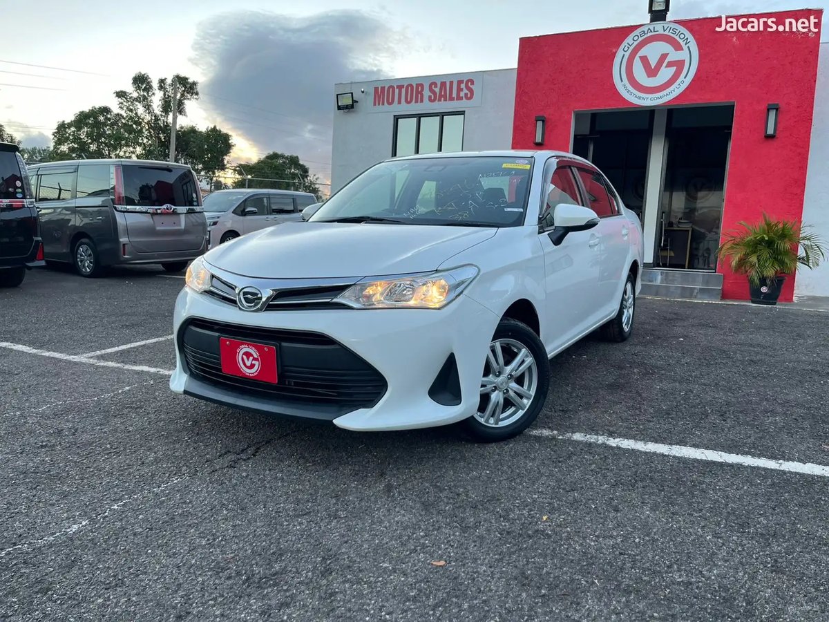 2020 TOYOTA Axio