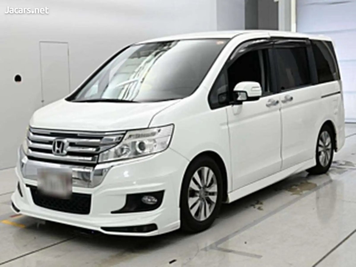 2014 HONDA Stepwgn