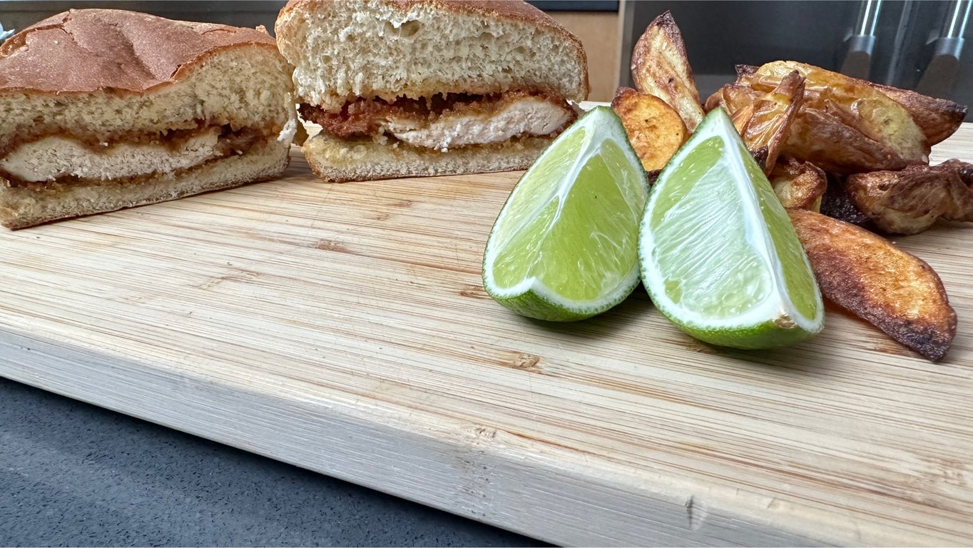 Crispy Southwest Chicken Sandwich by EveryPlate | Meal Kit Sundays