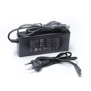Carregador De Bateria De Litio 42v 2ah Para Patinete Eletrico