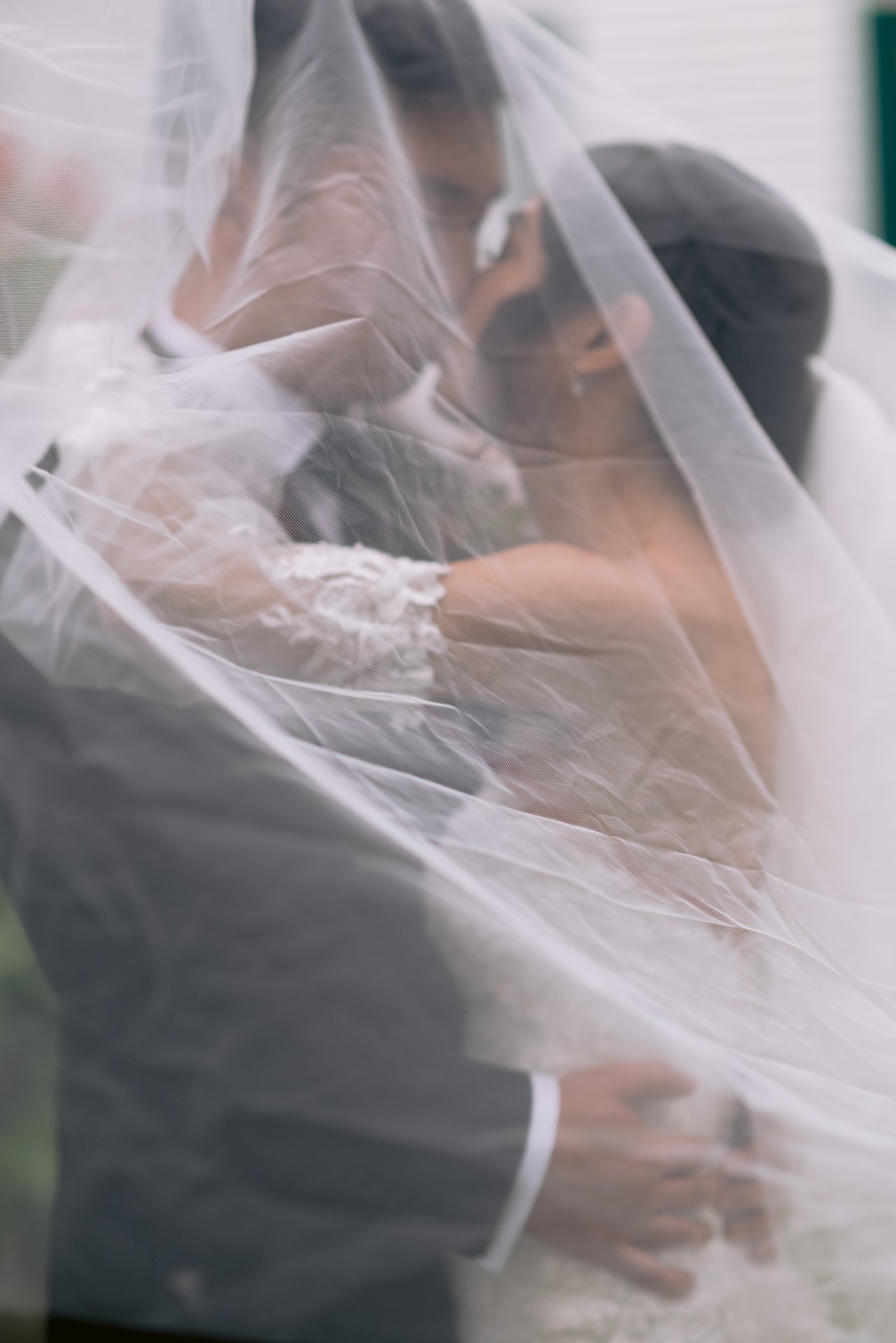 The veil, mid-sweep