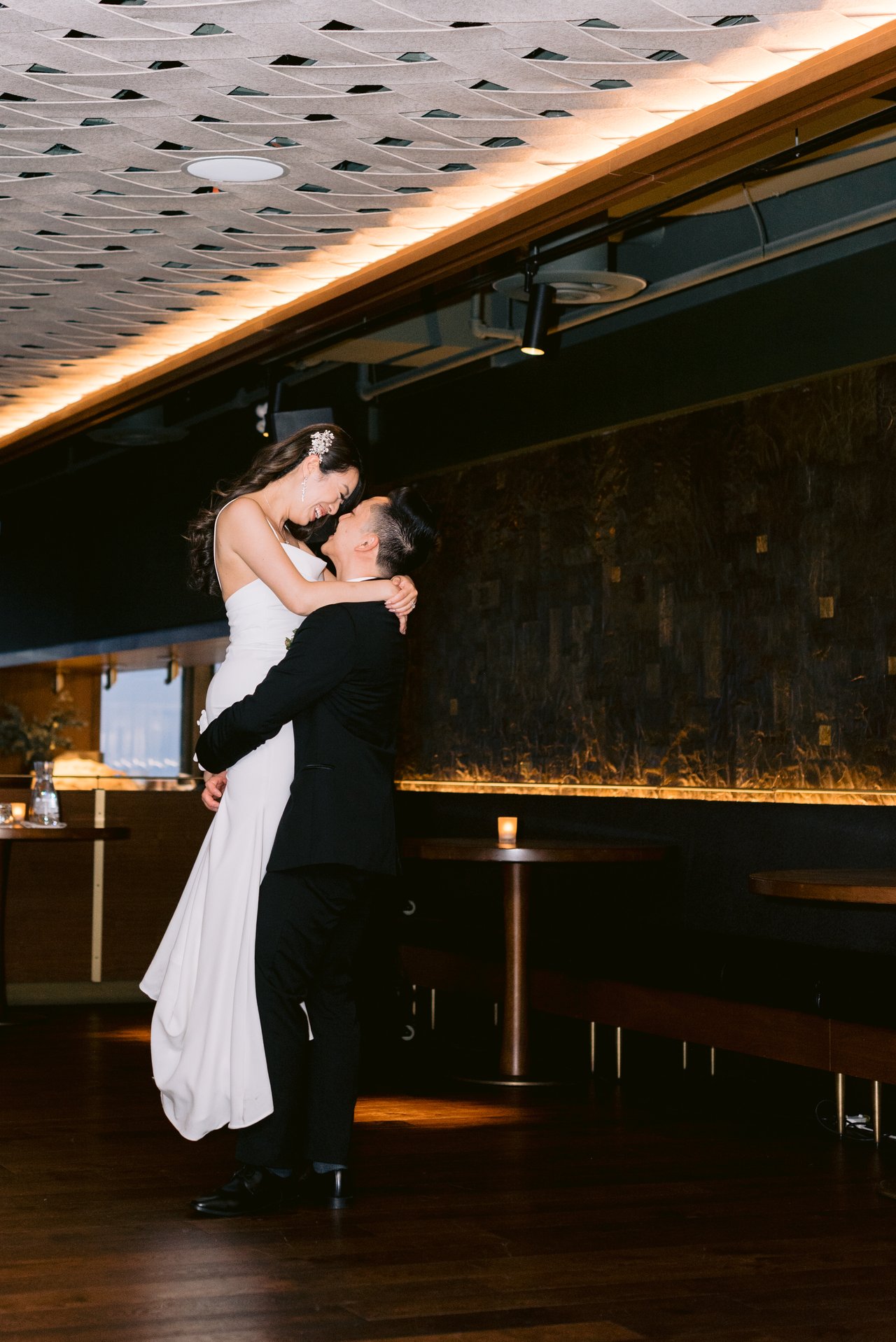 The first dance, close