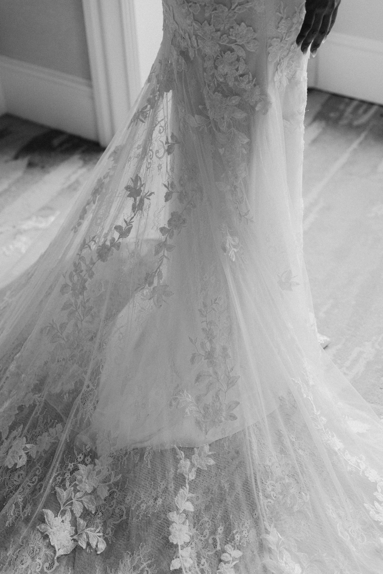The lace train, in black and white