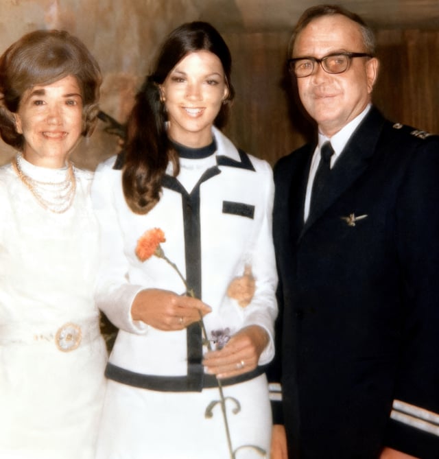Graduating class, American Airlines Stewardess College, 1971.