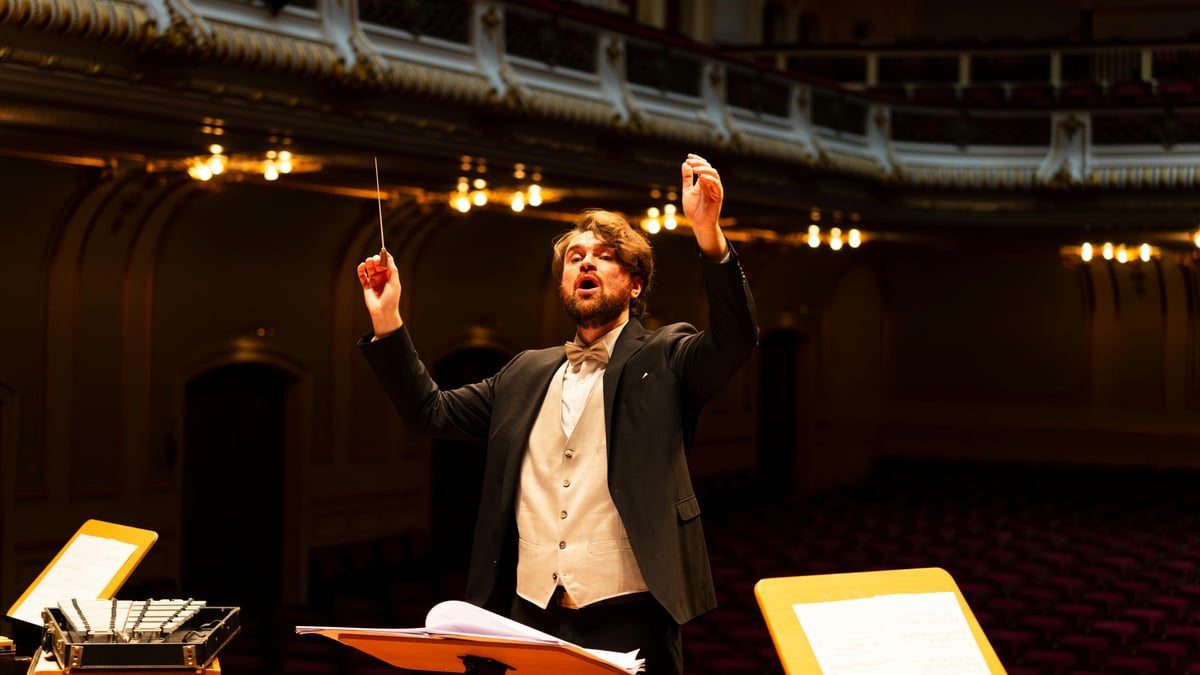 OpenClaw hit 215k stars. Nobody's writing code anymore.