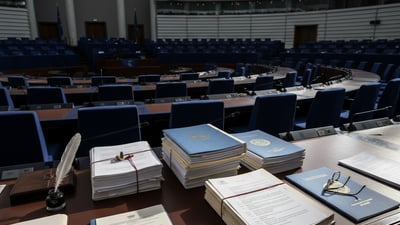 Draghi calls for EU federation as industrial output drops 7%, 700,000 jobs lost