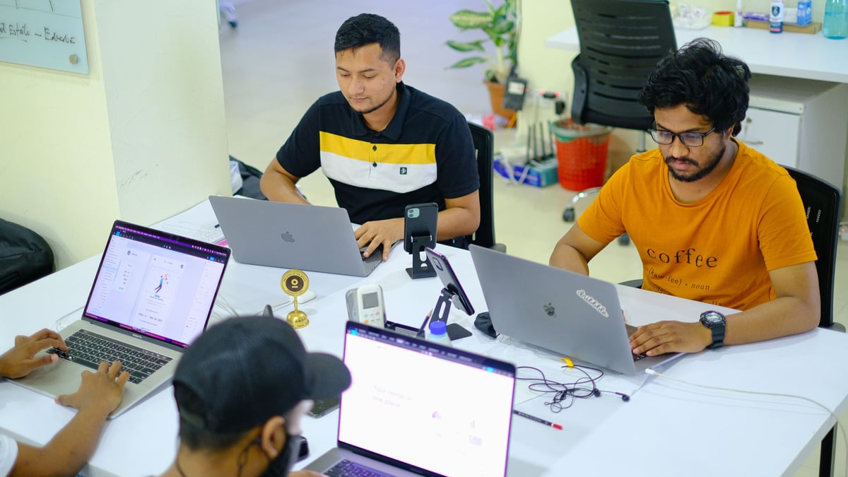 APAC hiring: contractor vs employee setup costs for sales teams