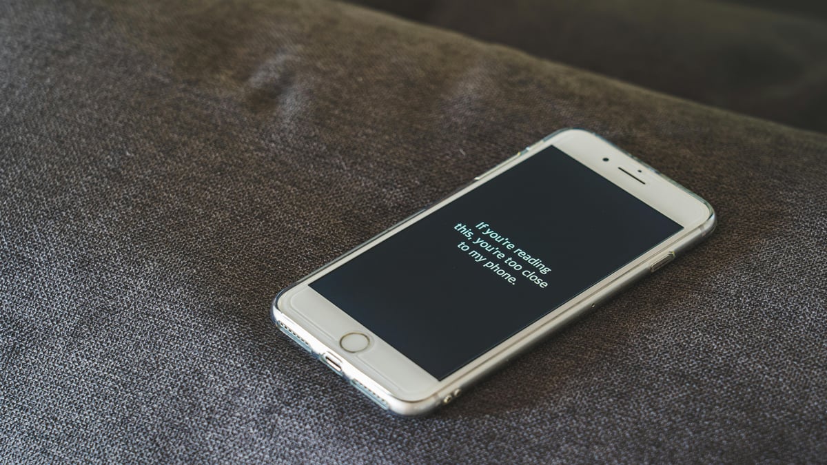 Samsung's S26 Ultra adds native screen privacy mode - blocks side viewing at pixel level