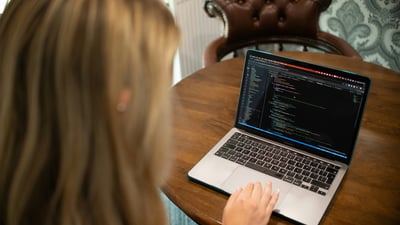 Enterprise IDE strategy shifts to hybrid model as agentic tools emerge