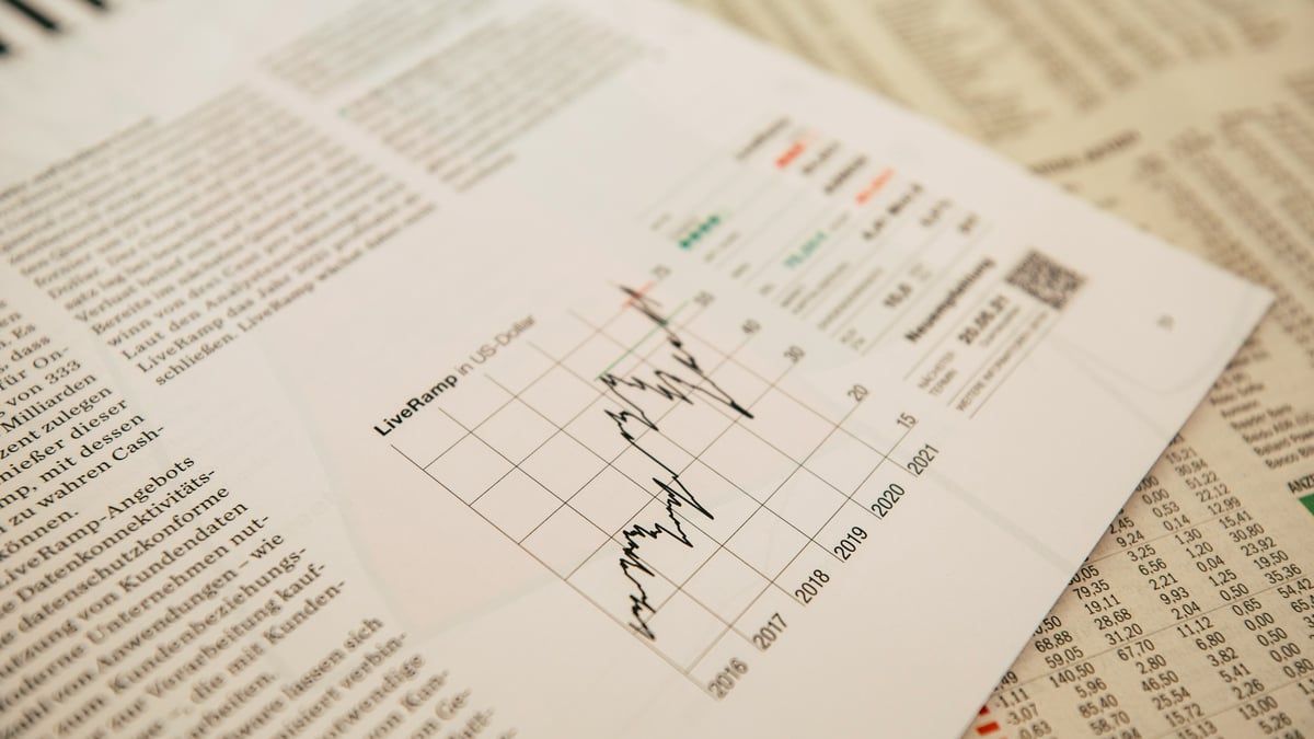 IPO is not liquidity: founders sell 4% yearly, VCs wait 12+ years