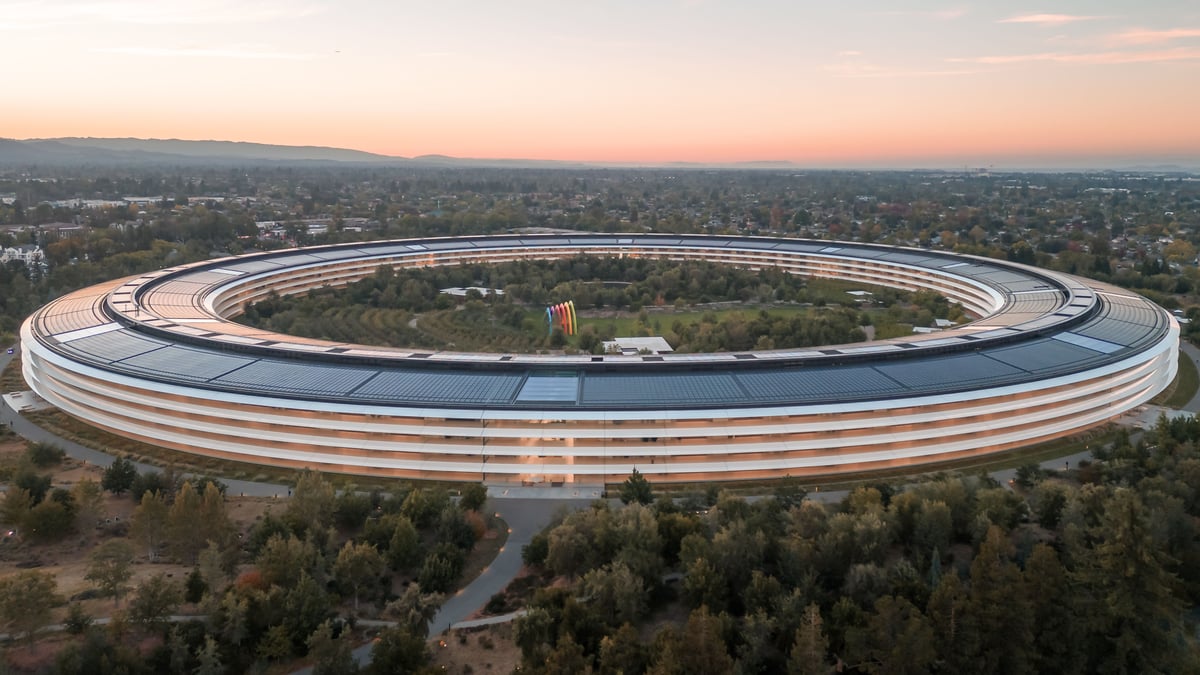 Albanese meets Apple in California, pushes AI guardrails and algorithm opt-outs