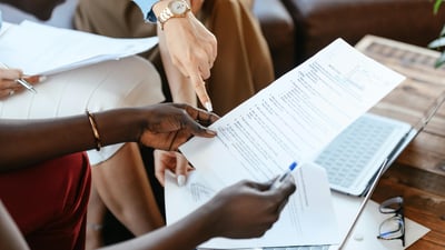 [US] Trump Admin Boxed In On $170bn Tariff Refunds By Own Lawyers