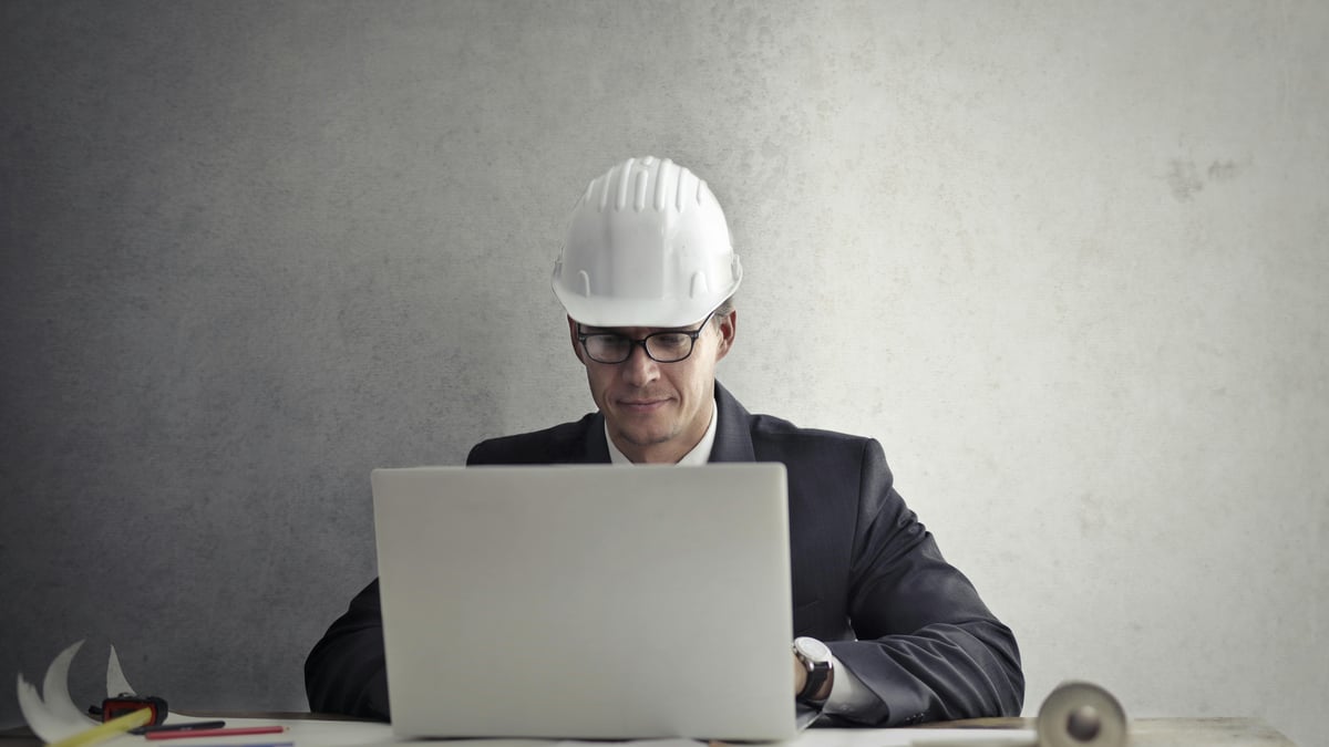 AI agent startups: hire FDEs before CSMs, or watch churn spike