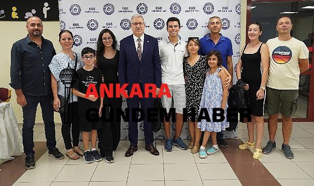 Başarılı öğrencilerin kayıtlarını Rektör Prof. Dr. Budak yaptı