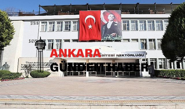 DEÜ ÖĞRENCİLERİ CUMHURİYET İÇİN YÜRÜYECEK