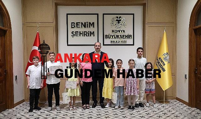 Başkan Altay Genç KOMEK Yaz Okulu’nda Başarılı Öğrencilere Hediyelerini Verdi