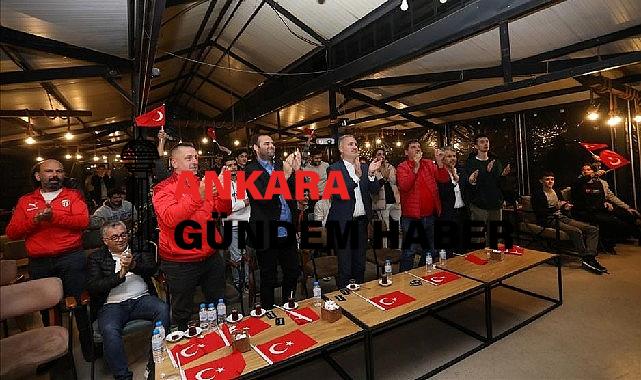 İnegöl Tribününde Milli Coşku