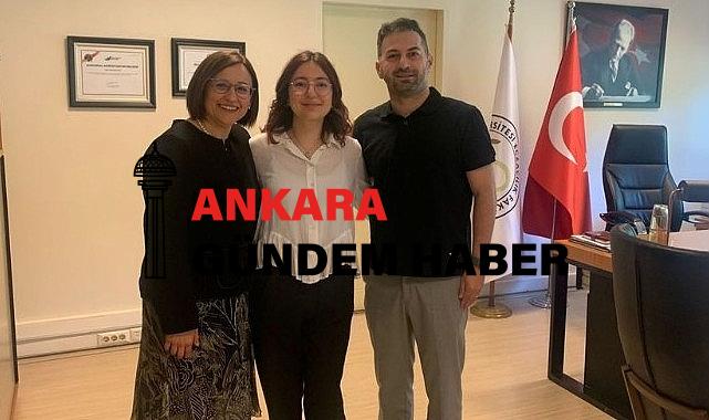 EÜ Eczacılık Fakültesinde genç bilim insanları uluslararası başarılara imza atıyor