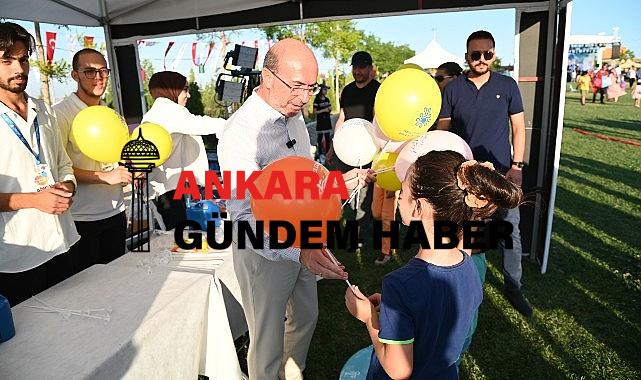 Çocukların yaz eğlencesi Sille Seyir Tepesi Uçurtma Şenliği yine dopdolu geçti