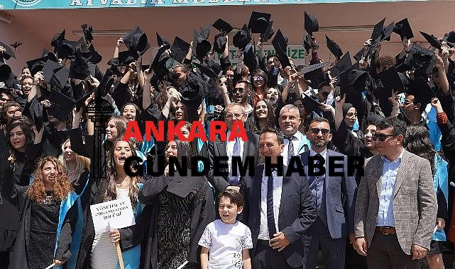 Ayvalıklı eğitim fidanına 800 liralık burs