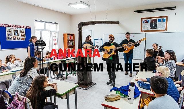 Çocukların ve Gençlerin Hayatında Müzikle Fark Yaratıyor: Onur Kahvecioğlu