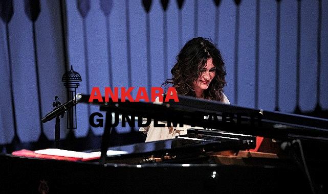 Anjelika Akbar’dan muhteşem konser