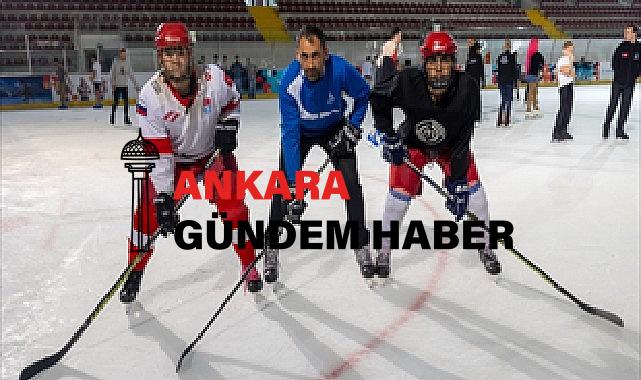İzmir’de Buz Pateni Sezonu Açıldı