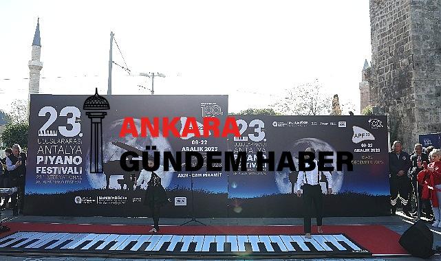 Piyano sihirbazları Antalya ve Alanya’da gösteri yaptı
