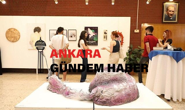 DEÜ Hoş Sanatlardan karma stant açılışı