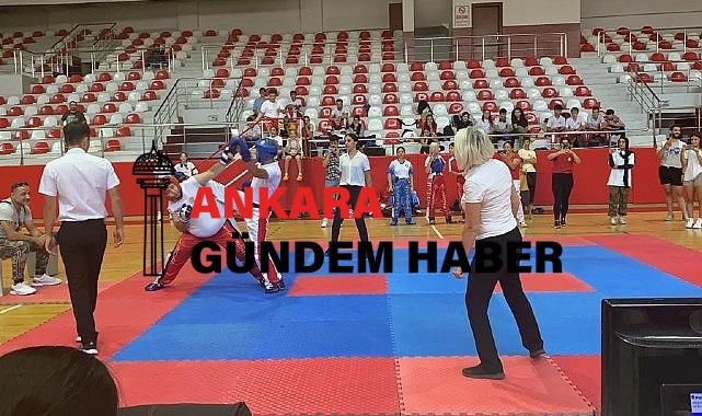Bayraklılı sporculardan Kick Boks başarısı
