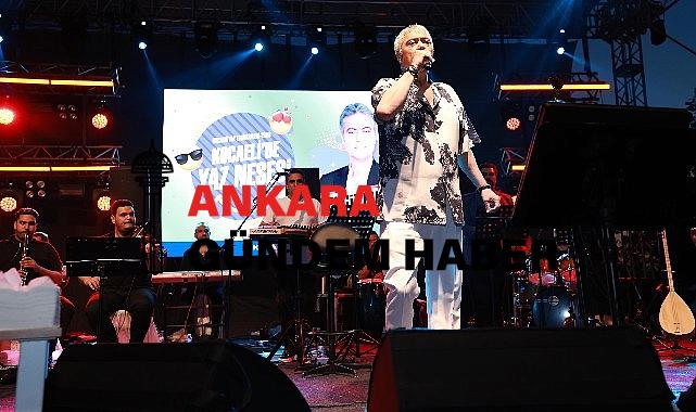 Cengiz Kurtoğlu, şarkılarıyla Karamürsel’i salladı