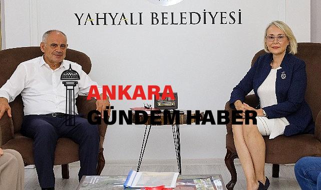 Tohumluk Vakfı’nın eğitim projesine Yahyalı Belediyesi’nden destek