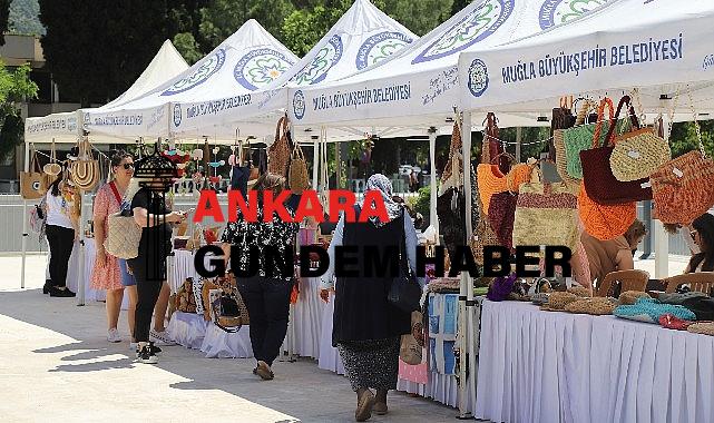 Toplumsal Hizmet Atölyeleri’nde Bayanlar Üretiyor, Büyükşehir Destekliyor