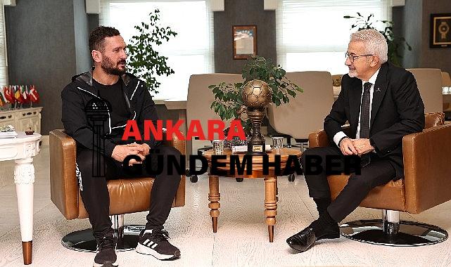 Şampiyonluk sevinçlerini Başkan Erdem’le paylaştılar