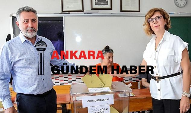 Lider Sandal oyunu kullandı “Vatanını seven sandığa gelsin”