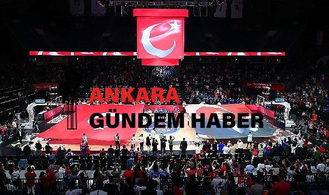 Anadolu Efes, Cumhuriyetimizin 100. Yılını Taraftarlarıyla Kutladı