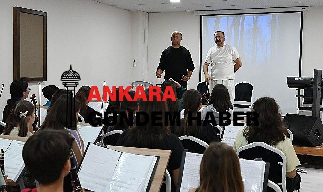 100 kişilik Kemer Belediyesi Cumhuriyet Orkestrası kutlamalara hazır