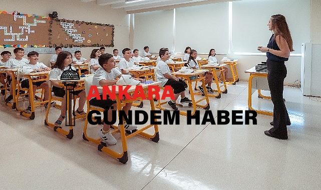 Darüşşafaka’da ilk ders zili bu yıl depremden etkilenen öğrenciler için de çaldı