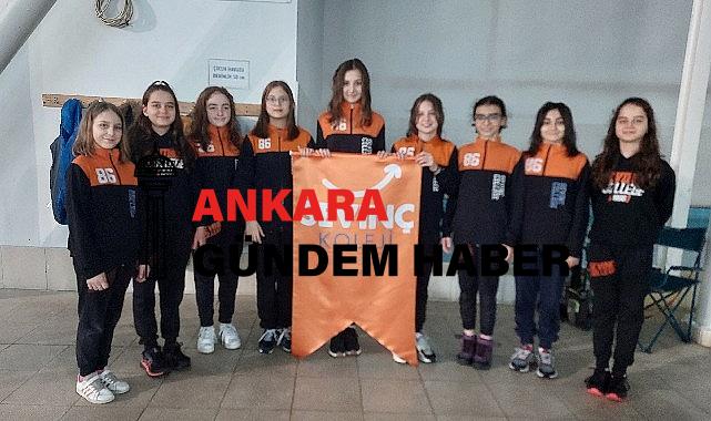 Genç Yüzücüler, Türkiye Şampiyonası’nda Rakiplerini Geride Bıraktı!