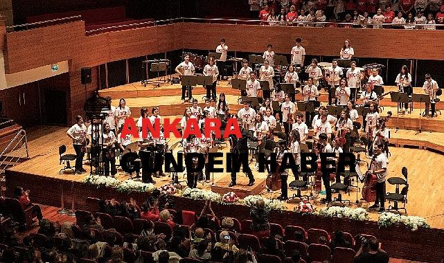 Çocuklar, gençler ve kadınlardan Cumhuriyet aşkına Ahmet Adnan Saygun’da muhteşem 100 Yıl konseri