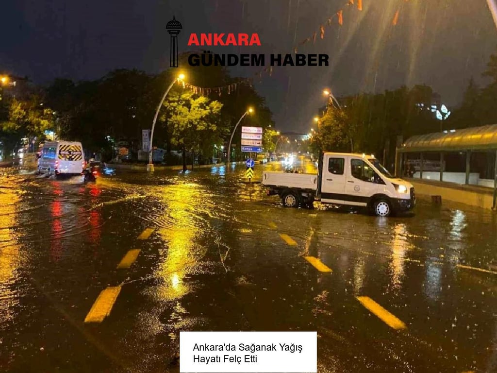 Ankara’da Sağanak Yağış Hayatı Felç Etti