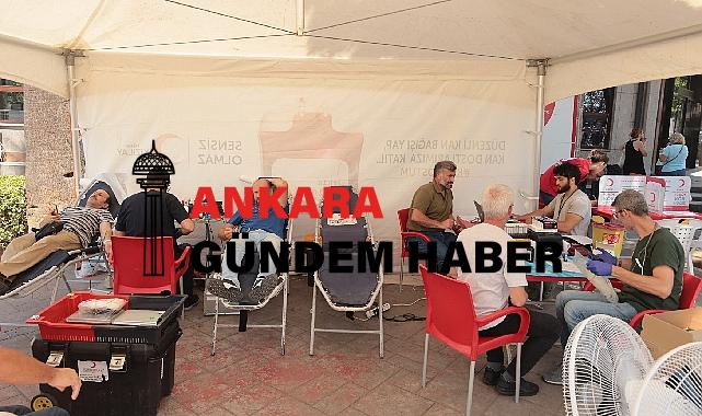 Kocaeli’de muhtarlardan Kızılay’a kan bağışı