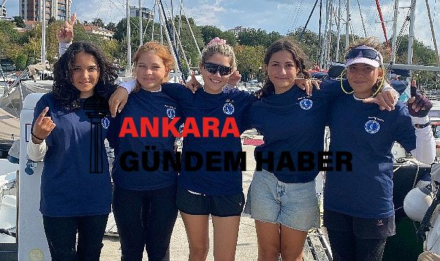 Deniz Kızı Cumhuriyet Kupasının sahibi Samsun Kadın Yelken Takımı oldu