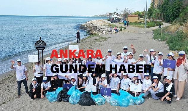 Silivrili Öğrenciler Marmara Denizi’nde Kıyı Paklığı Yaptı