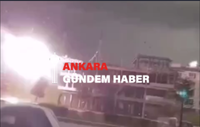 Fırtına Sonucu Pursaklar Altınova Mahallesinde Bina Hasarı ve Elektrik Tellerinin Kıvılcımı