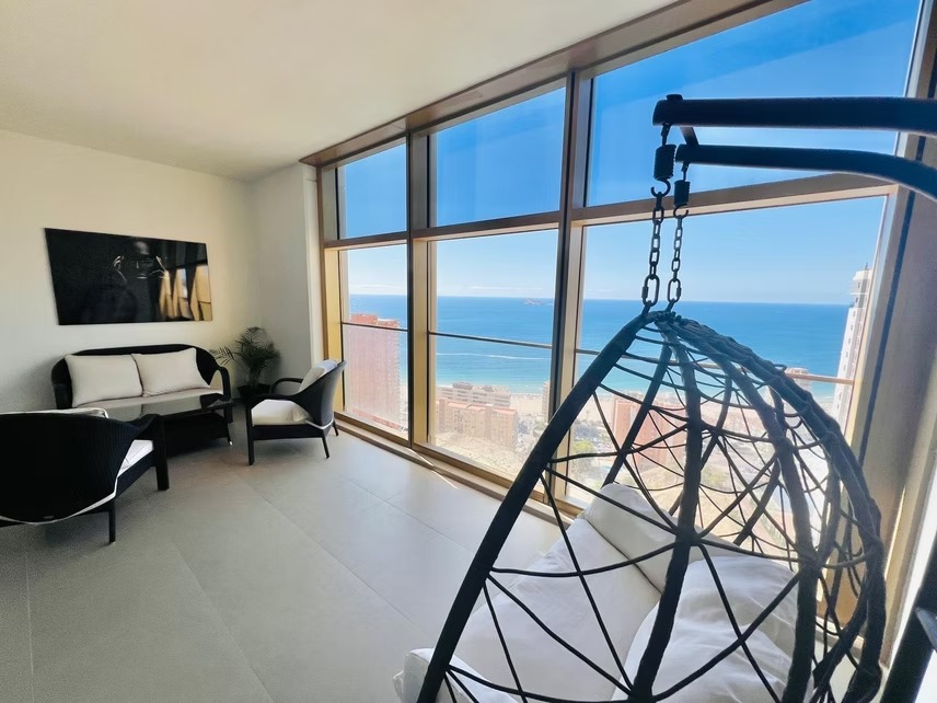 Beachfront apartment in Poniente